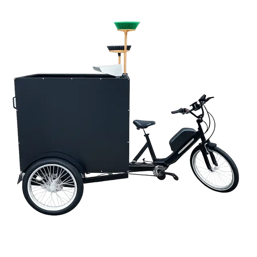 Triciclo per la raccolta di rifiuti modello Italy con cassone aperto e portascope.